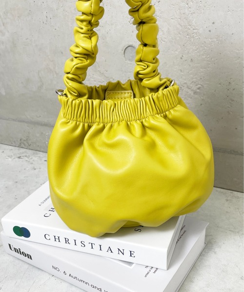 StyleSea（スタイルシー）の「フリルハンドルミニバッグ（ハンドバッグ・レディース・ホワイト/ブラック/イエロー・FREE）」の4枚目の写真