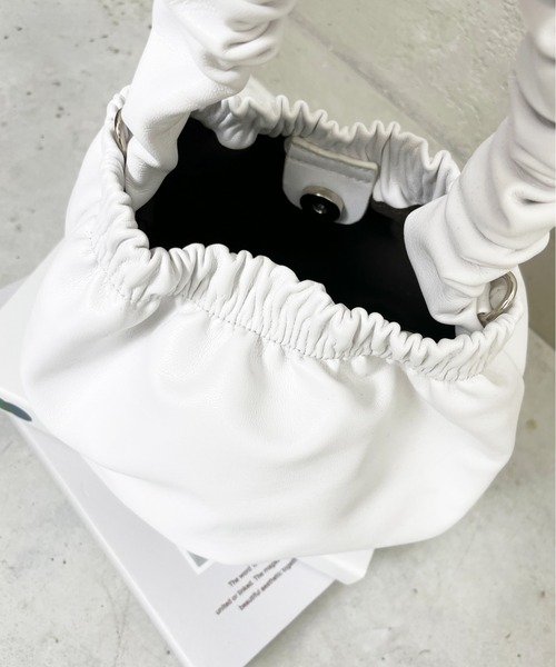 StyleSea（スタイルシー）の「フリルハンドルミニバッグ（ハンドバッグ・レディース・ホワイト/ブラック/イエロー・FREE）」の8枚目の写真