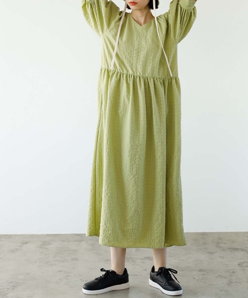 earth music&ecology（アースミュージックアンドエコロジー）の「厚底スニーカー【earth　music＆ecology】（スニーカー・レディース・ホワイト/ピンク/ブラック・SMALL/MEDIUM/LARGE/X-LARGE）」の5枚目の写真