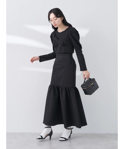 earth music&ecology(アースミュージックアンドエコロジー)の「リップルフラワー 切替ボリュームスカート(スカート・レディース・ブラック/アイボリー・FREE)」の16枚目の写真