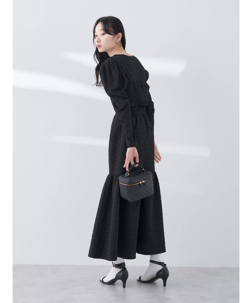 earth music&ecology(アースミュージックアンドエコロジー)の「リップルフラワー 切替ボリュームスカート(スカート・レディース・ブラック/アイボリー・FREE)」の17枚目の写真