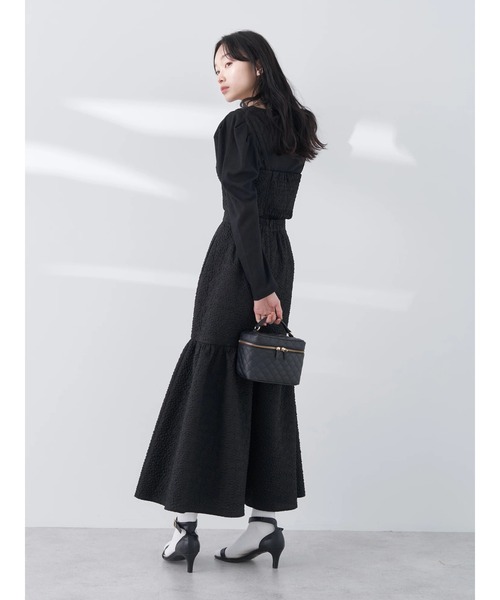 earth music&ecology(アースミュージックアンドエコロジー)の「リップルフラワー 切替ボリュームスカート(スカート・レディース・ブラック/アイボリー・FREE)」の18枚目の写真