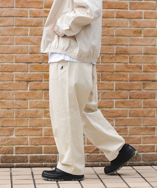 KANGOL（カンゴール）の「KANGOL × BEAMS HEART / 2タック ワイド チノ パンツ（チノパンツ・メンズ・アイボリー/ベージュ・SMALL/MEDIUM/LARGE）」の16枚目の写真