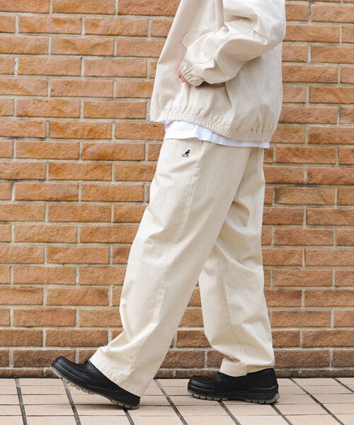 KANGOL（カンゴール）の「KANGOL × BEAMS HEART / 2タック ワイド チノ パンツ（チノパンツ・メンズ・アイボリー/ベージュ・SMALL/MEDIUM/LARGE）」の4枚目の写真