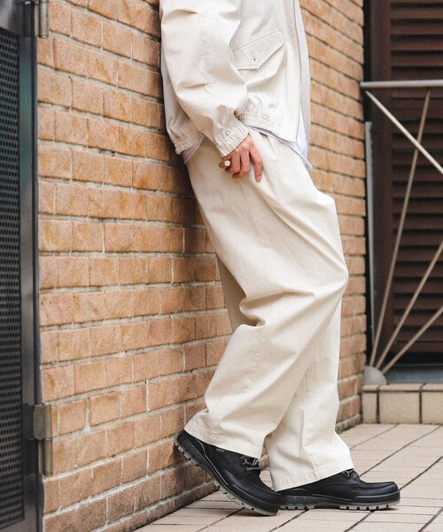 KANGOL（カンゴール）の「KANGOL × BEAMS HEART / 2タック ワイド チノ パンツ（チノパンツ・メンズ・アイボリー/ベージュ・SMALL/MEDIUM/LARGE）」の7枚目の写真