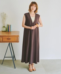 Vネックフレアジャンパースカート