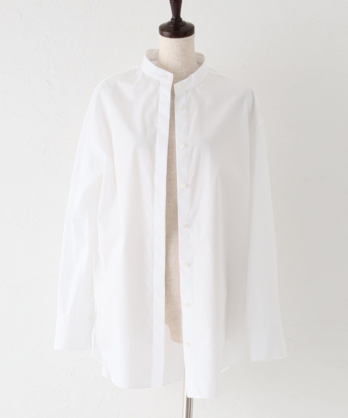 AP STUDIO(エーピーストゥディオ)の「スタンドカラーコットンロングシャツ(シャツ/ブラウス・レディース・ホワイト・FREE)」の2枚目の写真