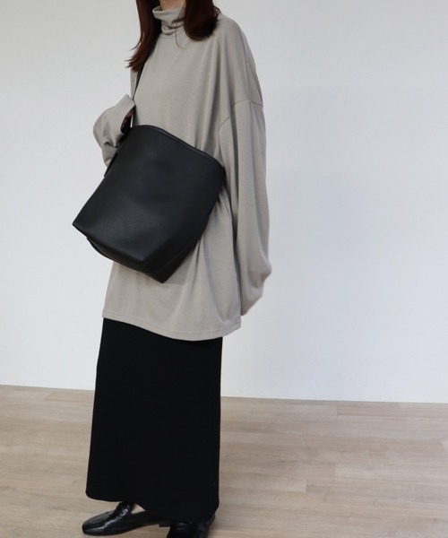 ISOOK(アイスー)の「【ZOZO限定】Belted tote bag / ベルトトートバッグ(トートバッグ・レディース・ブラック/ブラウン・FREE)」の10枚目の写真