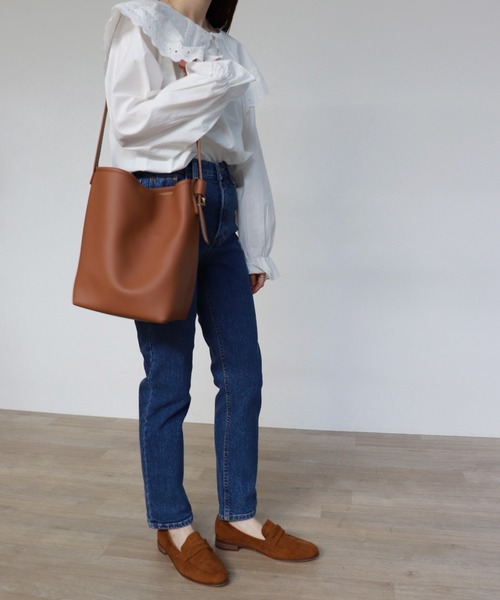 ISOOK(アイスー)の「【ZOZO限定】Belted tote bag / ベルトトートバッグ(トートバッグ・レディース・ブラック/ブラウン・FREE)」の14枚目の写真