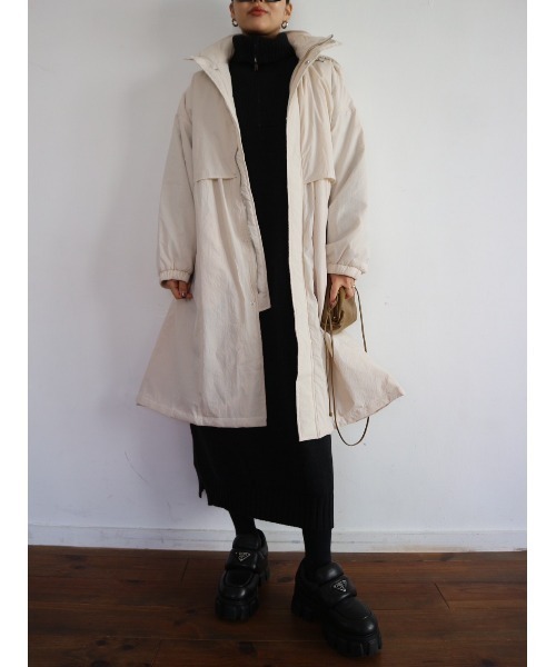 TRUNC（トランクエイティーエイト）の「Padded Drawstrings Coat（ナイロンジャケット・レディース・アイボリー/ブラック・FREE）」の12枚目の写真