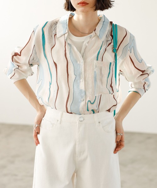 GeeRA(ジーラ)の「マーブルストライプルーズシャツ(シャツ/ブラウス・レディース・オフホワイト・LARGE/MEDIUM)」の7枚目の写真