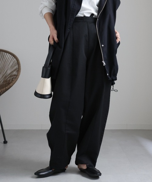 セール】カーブボリュームパンツ / バレルレッグパンツ（その他パンツ