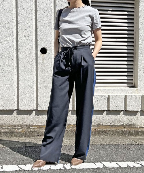 Jewelobe(ジュエローブ)の「バックデニムドッキングワイドパンツ(スラックス・レディース・グレー/ブラック・S/M)」の10枚目の写真