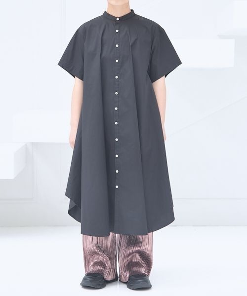 LOWRYS FARM(ローリーズファーム)の「Aラインシャツワンピース 904728(シャツワンピース・キッズ・ブラック/ホワイト・150cm/160cm)」の2枚目の写真