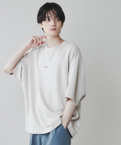 LUCY（ルーシー）の「LUCY/トロミミニマルロゴドルマンT（Tシャツ/カットソー・メンズ・ホワイト/ブラック/ライトベージュ/パープル・MEDIUM/LARGE）」の3枚目の写真