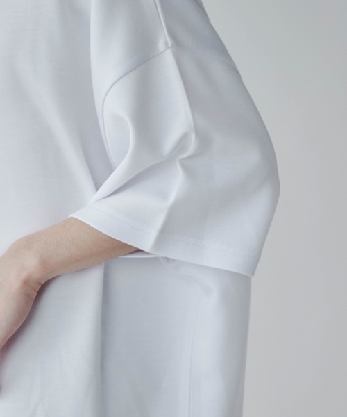 LUCY（ルーシー）の「LUCY/トロミミニマルロゴドルマンT（Tシャツ/カットソー・メンズ・ホワイト/ブラック/ライトベージュ/パープル・MEDIUM/LARGE）」の9枚目の写真