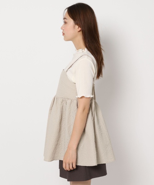 mysty woman(ミスティウーマン)の「フラワージャカードキャミチュニック 905313(キャミソール・レディース・ライトベージュ/オフホワイト/ブラック・FREE)」の5枚目の写真