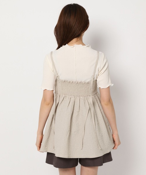 mysty woman(ミスティウーマン)の「フラワージャカードキャミチュニック 905313(キャミソール・レディース・ライトベージュ/オフホワイト/ブラック・FREE)」の4枚目の写真