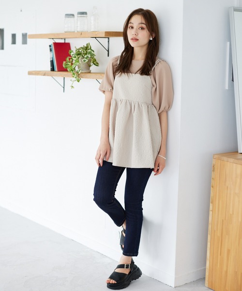 mysty woman(ミスティウーマン)の「フラワージャカードキャミチュニック 905313(キャミソール・レディース・ライトベージュ/オフホワイト/ブラック・FREE)」の21枚目の写真