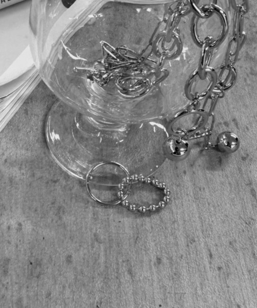 LVEU.（ラブユ.）の「【LVEU.】ボールチェーン＆シンプルリング（2点セット） / アクセサリー アクセ リング 指輪 ボール チェーン シンプル 重ねづけ セット シルバー（リング・レディース・シルバー・FREE）」の2枚目の写真