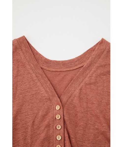 M_(エムアンダーバー)の「【M_】SLEEVE CUT トップス(Tシャツ/カットソー・レディース・クリアレッド/アイボリー/ブラック・FREE)」の8枚目の写真