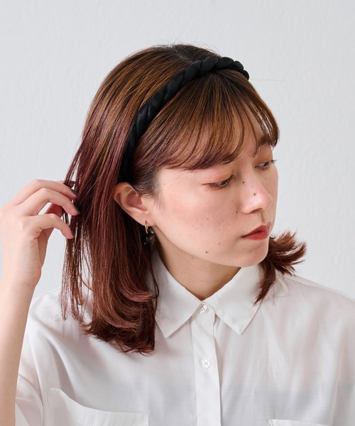 COLONY 2139(コロニートゥーワンスリーナイン)の「ねじり細カチューシャ(カチューシャ・レディース・ブラック・FREE)」の5枚目の写真