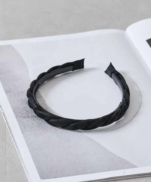 COLONY 2139(コロニートゥーワンスリーナイン)の「ねじり細カチューシャ(カチューシャ・レディース・ブラック・FREE)」の6枚目の写真
