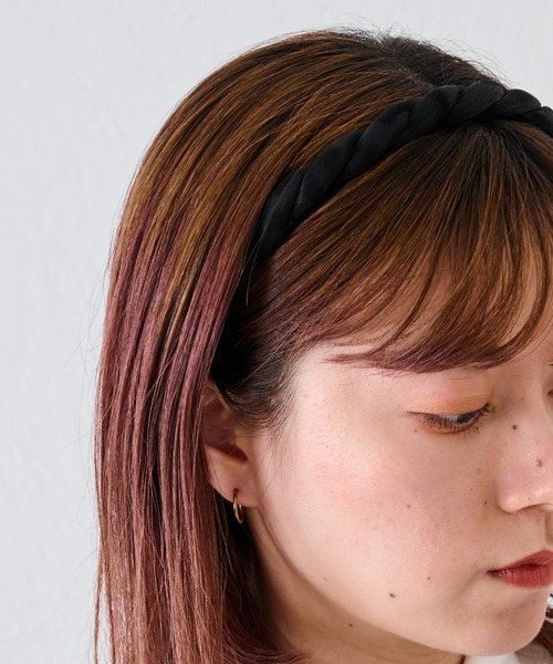 COLONY 2139(コロニートゥーワンスリーナイン)の「ねじり細カチューシャ(カチューシャ・レディース・ブラック・FREE)」の9枚目の写真