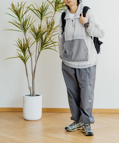 HOOK（フック）の「【HOOK】軽量UVカットメッシュポケットハーフジップマウンテンパーカー（マウンテンパーカー・メンズ・ライトグレー/ブルー・L/XL/M）」の3枚目の写真