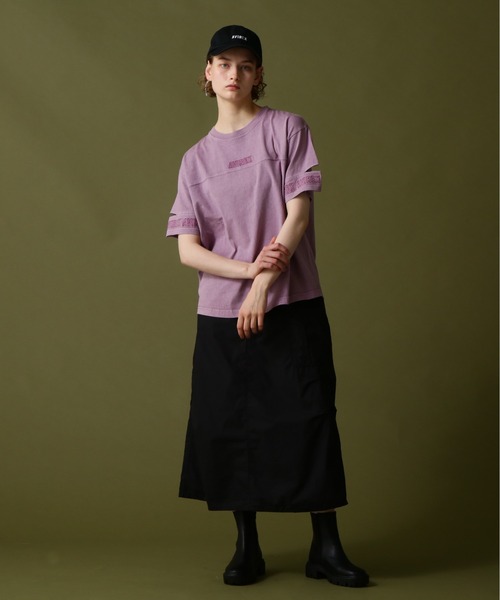 AVIREX（アヴィレックス）の「FADE WASH CUFFS OPEN EMBROIDERY TOPS/フェイドウォッシュ カフスオープン刺繍トップス（Tシャツ/カットソー・レディース・チャコールグレー/ラベンダー/オフホワイト/イエロー/ピンク/その他26/その他3/オレンジ/ミント・FREE/F）」の22枚目の写真