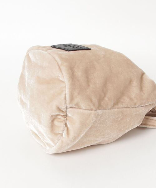 SPRUCE（スプルース）の「EM:SPRUCE 　超軽量　120g　ベロア　巾着ショルダーバッグ　旅行バッグ（ショルダーバッグ・レディース・オフホワイト/ブラック/ブルー/ダークパープル・FREE）」の7枚目の写真