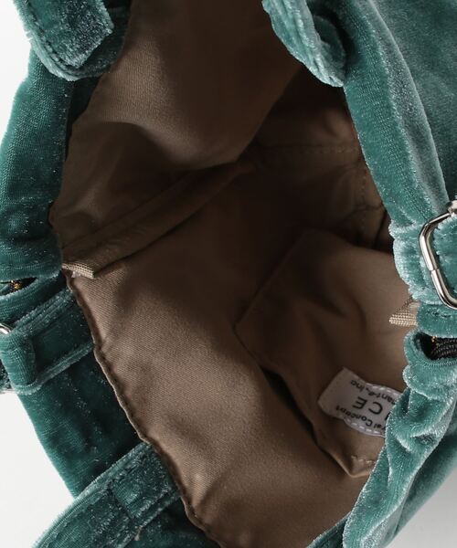 SPRUCE（スプルース）の「EM:SPRUCE 　超軽量　120g　ベロア　巾着ショルダーバッグ　旅行バッグ（ショルダーバッグ・レディース・オフホワイト/ブラック/ブルー/ダークパープル・FREE）」の9枚目の写真