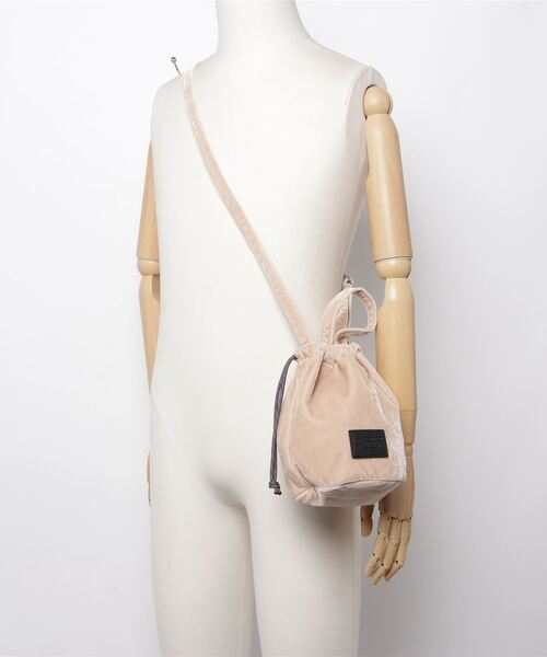 SPRUCE（スプルース）の「EM:SPRUCE 　超軽量　120g　ベロア　巾着ショルダーバッグ　旅行バッグ（ショルダーバッグ・レディース・オフホワイト/ブラック/ブルー/ダークパープル・FREE）」の5枚目の写真