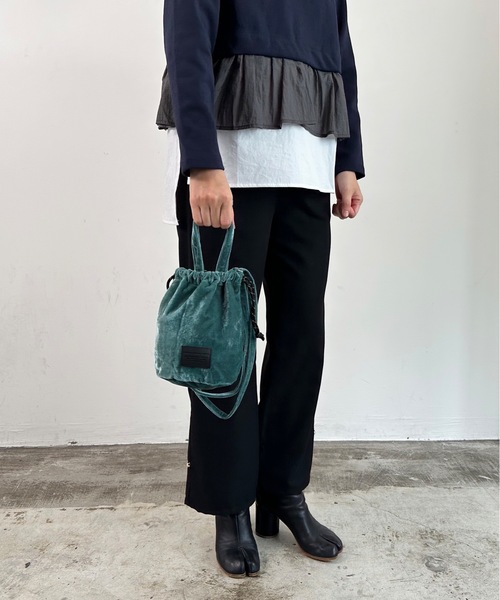 SPRUCE（スプルース）の「EM:SPRUCE 　超軽量　120g　ベロア　巾着ショルダーバッグ　旅行バッグ（ショルダーバッグ・レディース・オフホワイト/ブラック/ブルー/ダークパープル・FREE）」の12枚目の写真