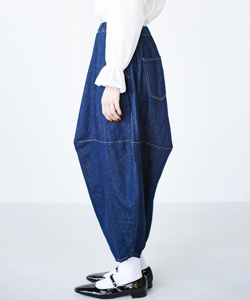 haco!(ハコ)の「【nunuforme】デニムポインテッドパンツ(デニムパンツ・レディース・ブルー系その他・2)」の4枚目の写真