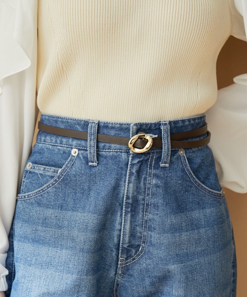 VIS（ビス）の「10mm巾変形メタルバックルピンレスベルト（ベルト・レディース・ダークブラウン/ブラック・FREE）」の3枚目の写真