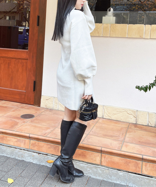 MIIA（ミーア）の「ボリュームスリーブミニワンピース（ワンピース・レディース・オフホワイト/ブラック/モカ/ホワイト・FREE）」の10枚目の写真