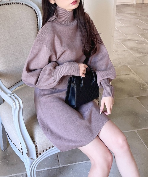 MIIA（ミーア）の「ボリュームスリーブミニワンピース（ワンピース・レディース・オフホワイト/ブラック/モカ/ホワイト・FREE）」の4枚目の写真