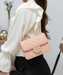 キルティングチェーンショルダーBAG