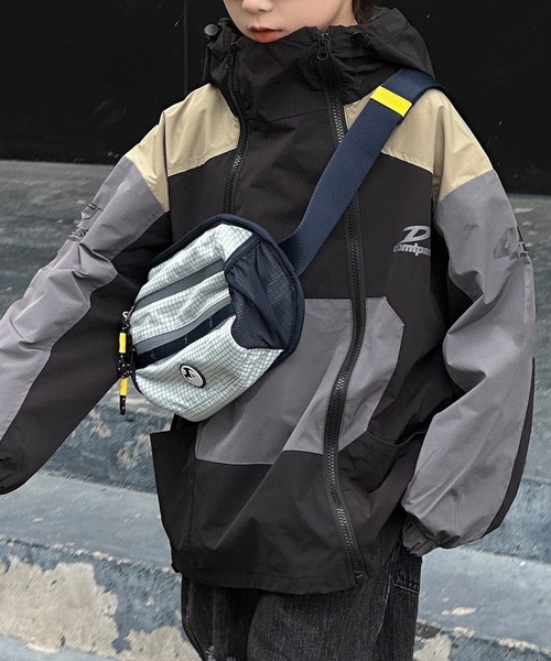 aimoha（アイモハ）の「【aimoha-KIDS-】子供服　配色パーカー（マウンテンパーカー・キッズ・イエロー/ブラック/グレー・150/110/140/120/130）」の2枚目の写真