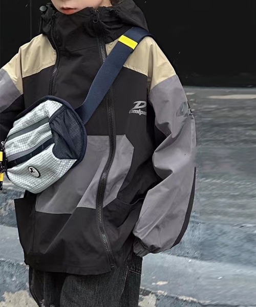 aimoha（アイモハ）の「【aimoha-KIDS-】子供服　配色パーカー（マウンテンパーカー・キッズ・イエロー/ブラック/グレー・150/110/140/120/130）」の8枚目の写真