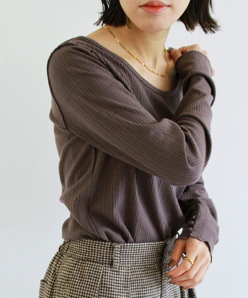 Crisp(クリスプ)の「2wayネックボタンTシャツ(Tシャツ/カットソー・レディース・チャコールグレー/ベージュ/オレンジ/ピンク/アイボリー/ダークグレー・FREE)」の7枚目の写真