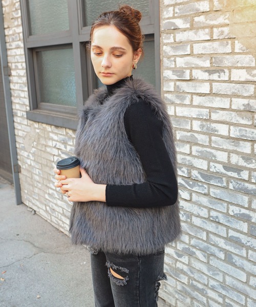 GLAMOROUS JANE（グラマラスジェーン）の「ファーベスト（ベスト・レディース・ベージュ/ブラウン/チャコールグレー/モカ・FREE）」の15枚目の写真