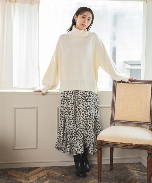 mysty woman（ミスティウーマン）の「パールボタンハイネックニット　995495（ニット/セーター・レディース・ブラック/オフホワイト/ライトピンク・FREE）」の10枚目の写真