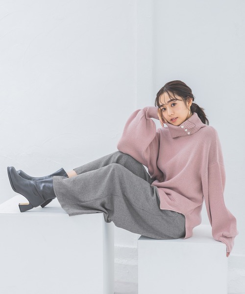 mysty woman（ミスティウーマン）の「パールボタンハイネックニット　995495（ニット/セーター・レディース・ブラック/オフホワイト/ライトピンク・FREE）」の16枚目の写真