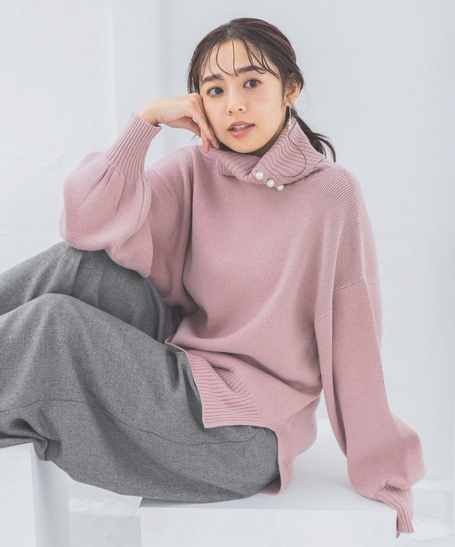 mysty woman（ミスティウーマン）の「パールボタンハイネックニット　995495（ニット/セーター・レディース・ブラック/オフホワイト/ライトピンク・FREE）」の13枚目の写真