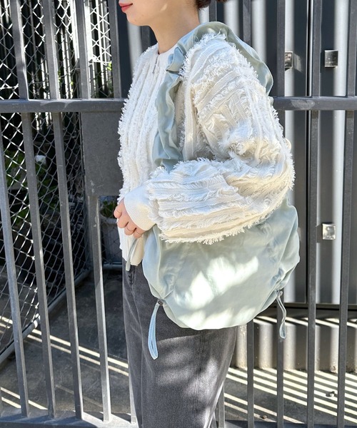 LEPSIM（レプシィム）の「12ゲージフリンジZIPカーディガン　994137（カーディガン/ボレロ・レディース・アイボリー/ブラック・FREE）」の4枚目の写真