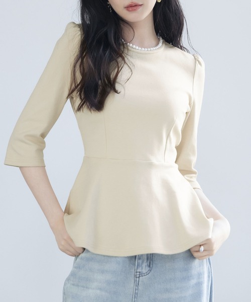 SAISON DE PAPILLON(セゾンドパピヨン)の「ペプラムデザインパール衿カットソー(Tシャツ/カットソー・レディース・ベージュ/ネイビー/グレー・M/L)」の2枚目の写真