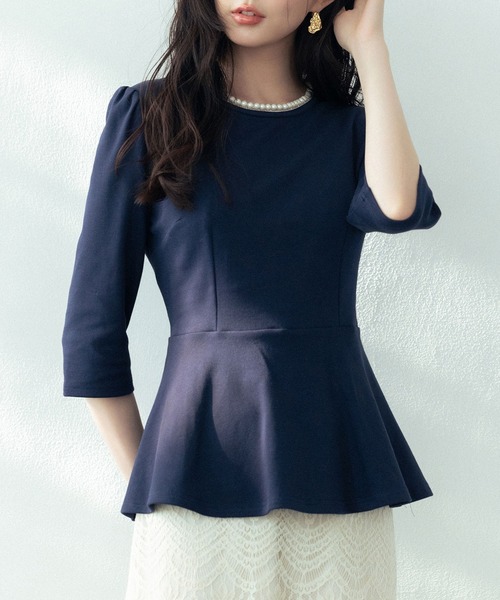 SAISON DE PAPILLON(セゾンドパピヨン)の「ペプラムデザインパール衿カットソー(Tシャツ/カットソー・レディース・ベージュ/ネイビー/グレー・M/L)」の3枚目の写真