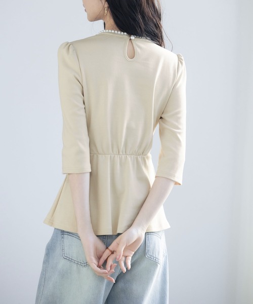 SAISON DE PAPILLON(セゾンドパピヨン)の「ペプラムデザインパール衿カットソー(Tシャツ/カットソー・レディース・ベージュ/ネイビー/グレー・M/L)」の17枚目の写真